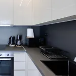 Thano's House 5 * וולוס