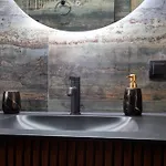 Thano's House 5 דירה