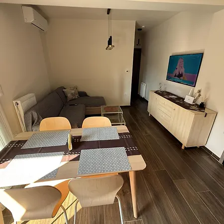 Thano's House 5 * Volos